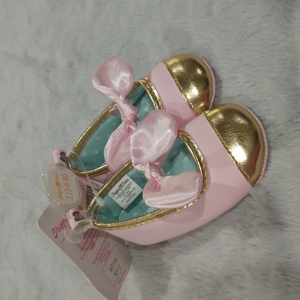 3/$15 NWT Baby Girl Pink with Bows Ballet Flat Style Crib Shoes Size 3-6 Months